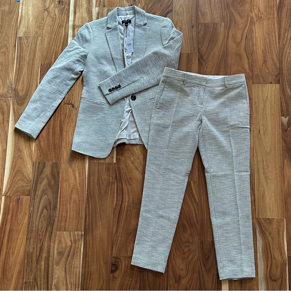New with tags Ann Taylor Suit